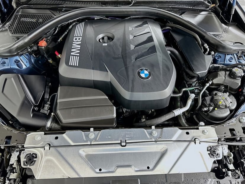 2025 BMW 3 Series - Image 31