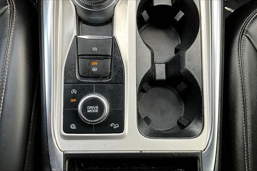 2022 Ford Explorer - Image 31