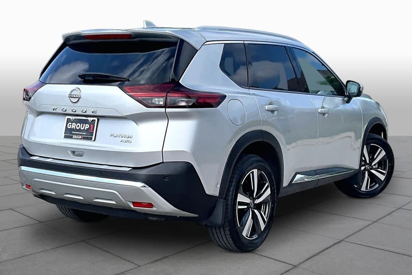 2023 Nissan Rogue - Image 13