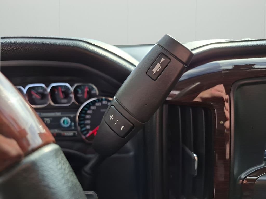 2016 Chevrolet Silverado 3500HD - Image 39