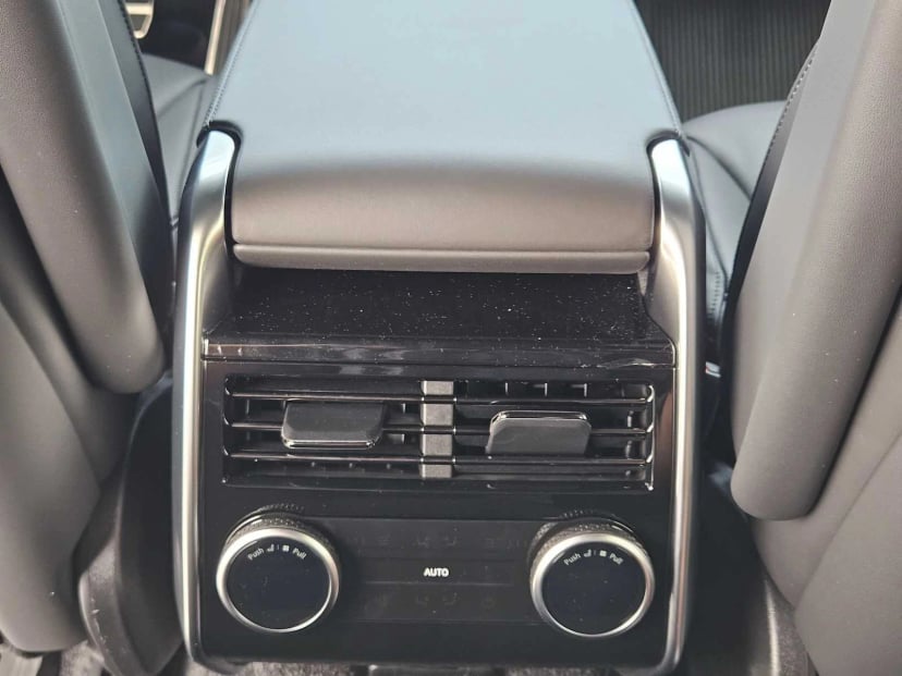 2026 LAND ROVER Range Rover - Image 24