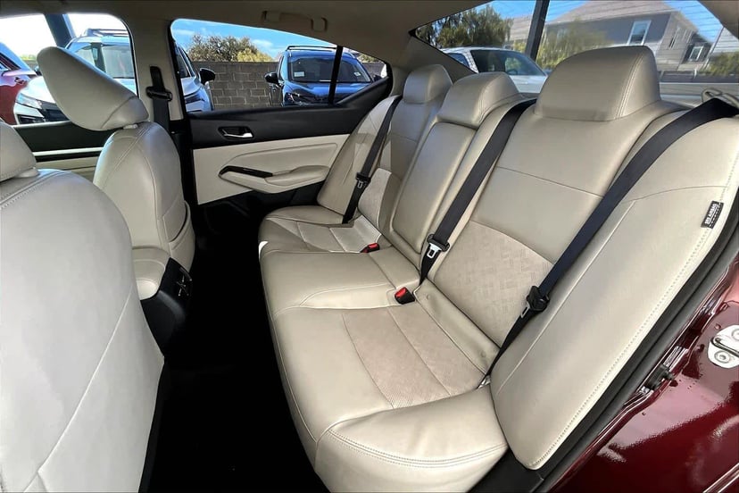 2023 Nissan Altima - Image 20