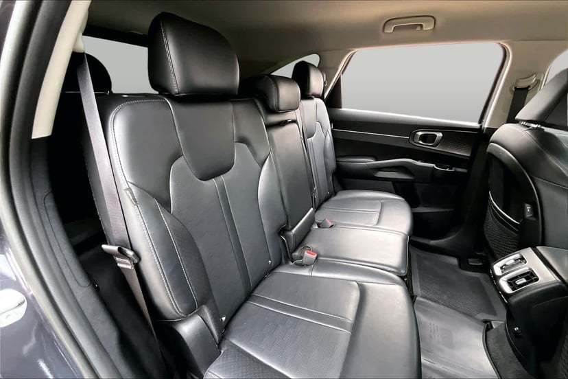 2025 Kia Sorento - Image 19