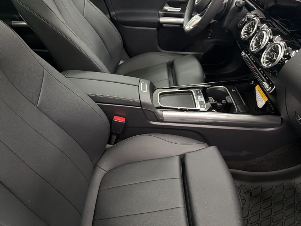 2026 MERCEDES-BENZ GLA - Image 31