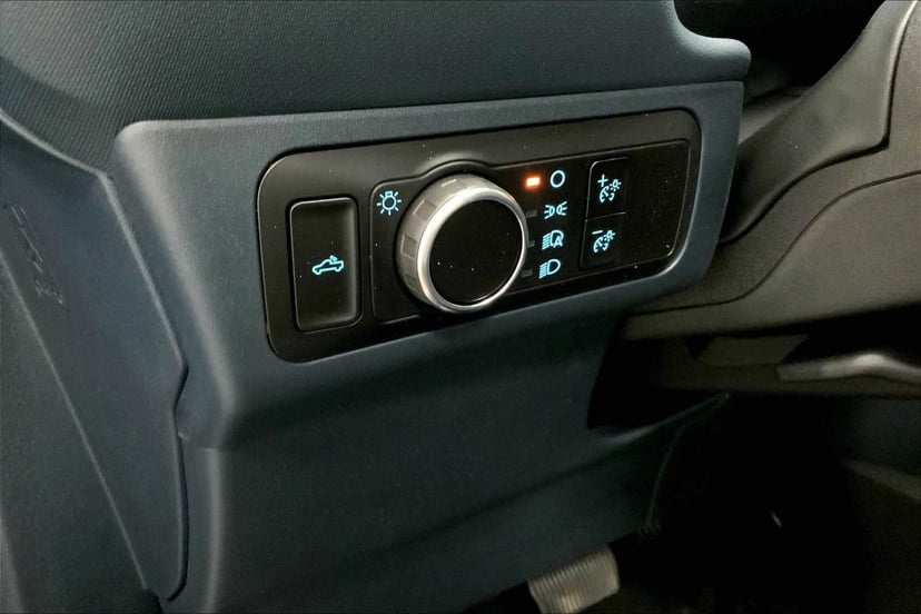 2025 Ford Maverick - Image 18