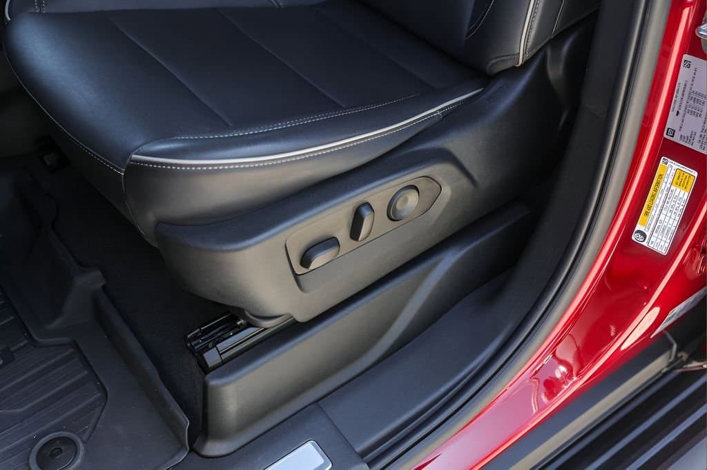 2023 GMC Yukon XL - Image 8