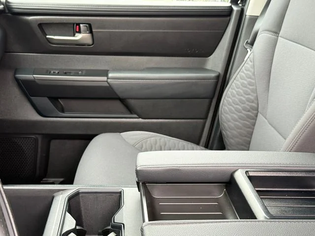 2024 Toyota Tundra - Image 8