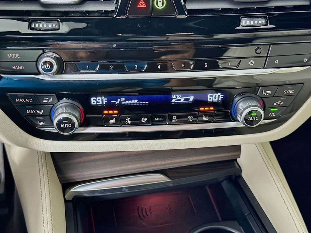 2023 BMW 5 Series - Image 16