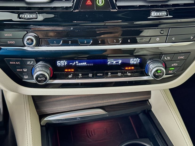 2023 BMW 5 Series - Image 16