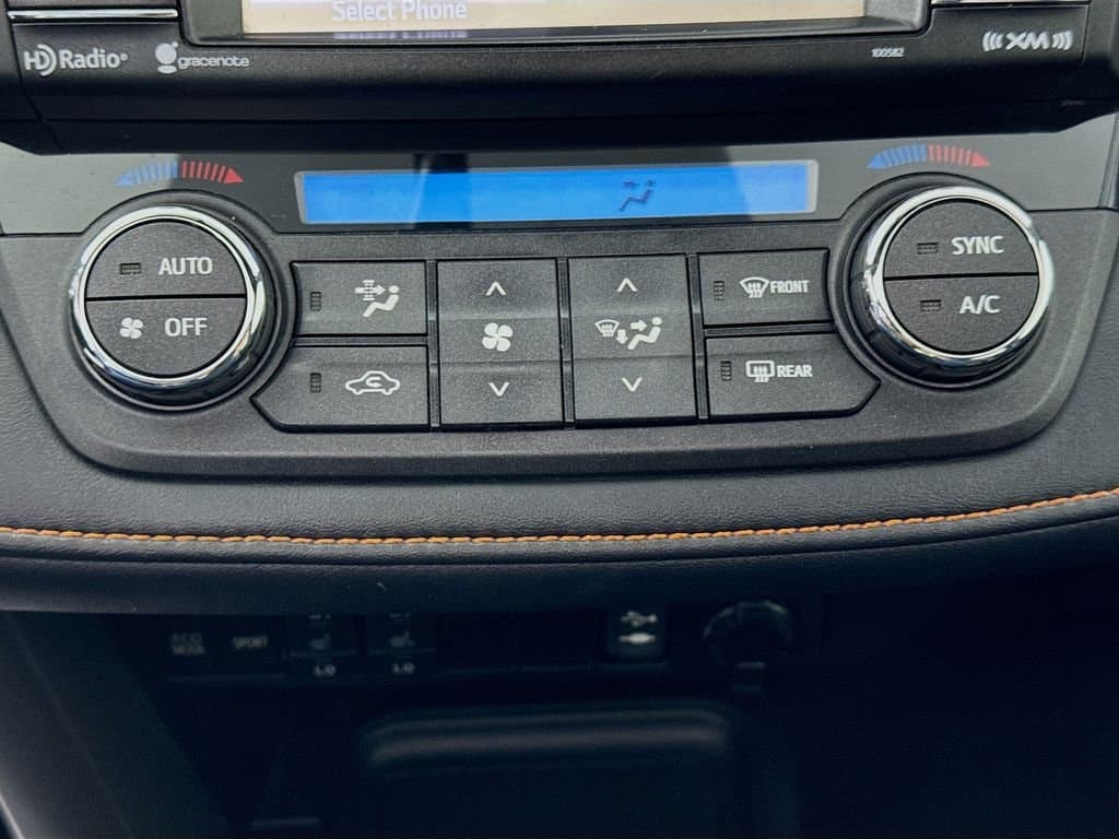 2016 TOYOTA RAV4 - Image 19