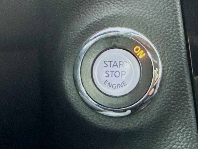 2016 INFINITI QX70 - Image 21