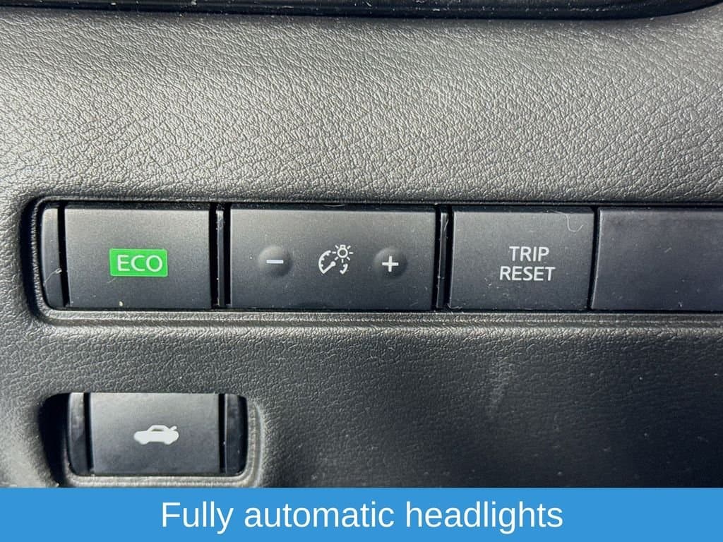 2022 NISSAN Sentra - Image 12