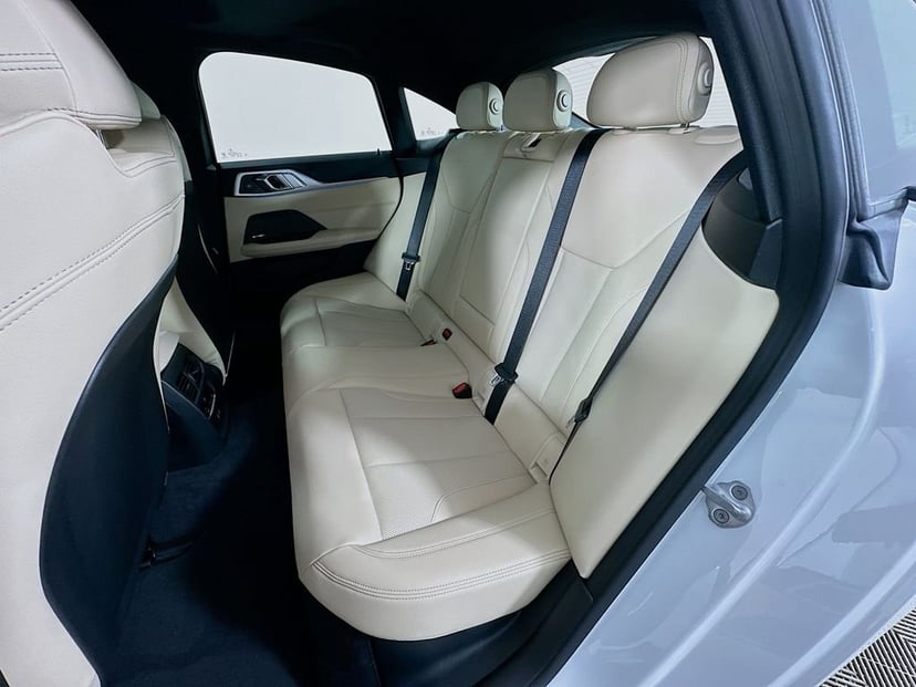 2026 BMW i4 - Image 17