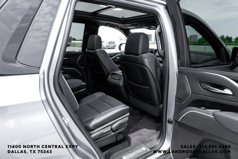 2023 Cadillac Escalade - Image 47