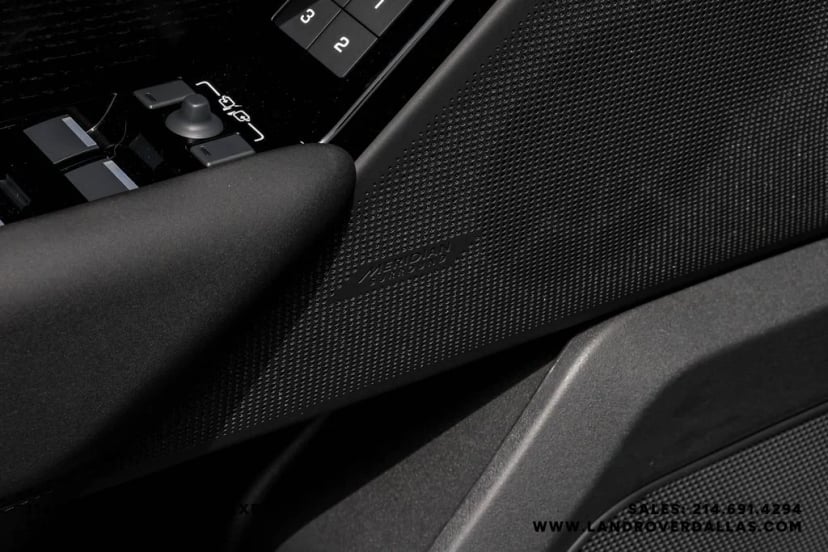 2026 Land Rover Range Rover Velar - Image 41
