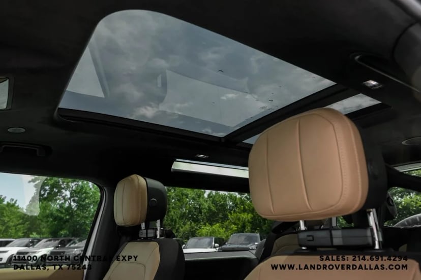 2026 Land Rover Defender 90 - Image 3