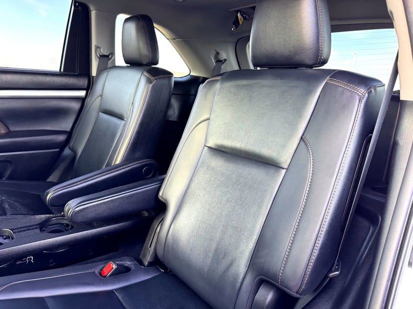 2019 Toyota Highlander - Image 19