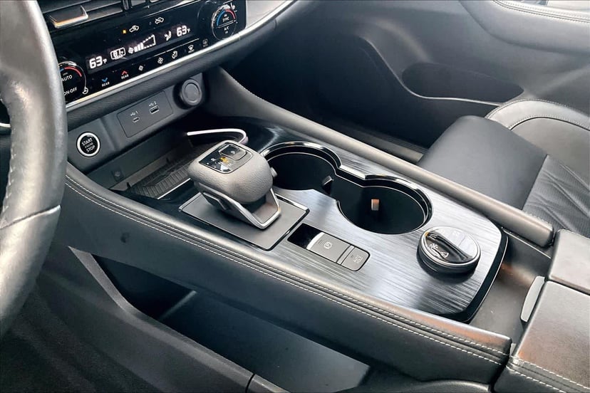 2023 Nissan Rogue - Image 17