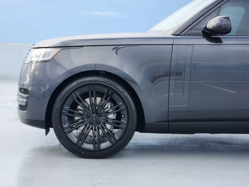 2026 LAND ROVER Range Rover - Image 10
