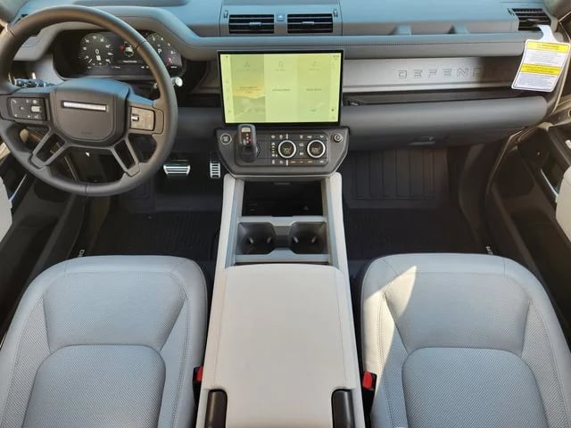 2026 Land Rover Defender 110 - Image 25