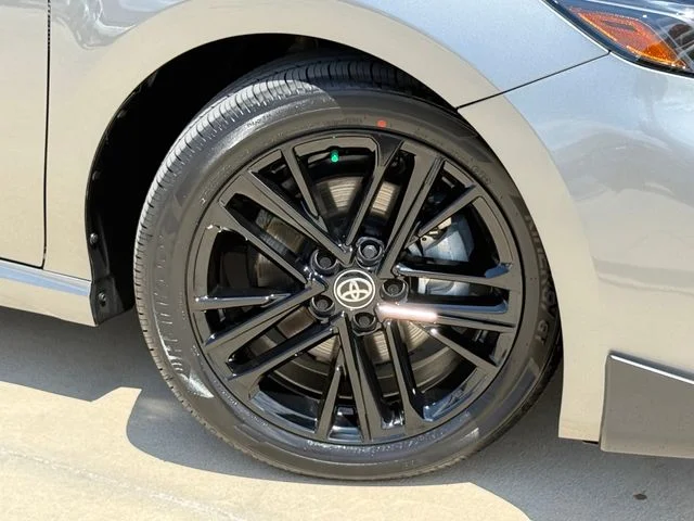 2026 Toyota Camry - Image 2