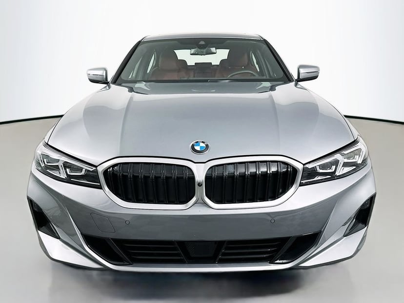 2025 BMW 3 Series - Image 2