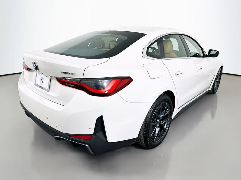 2026 BMW i4 - Image 5