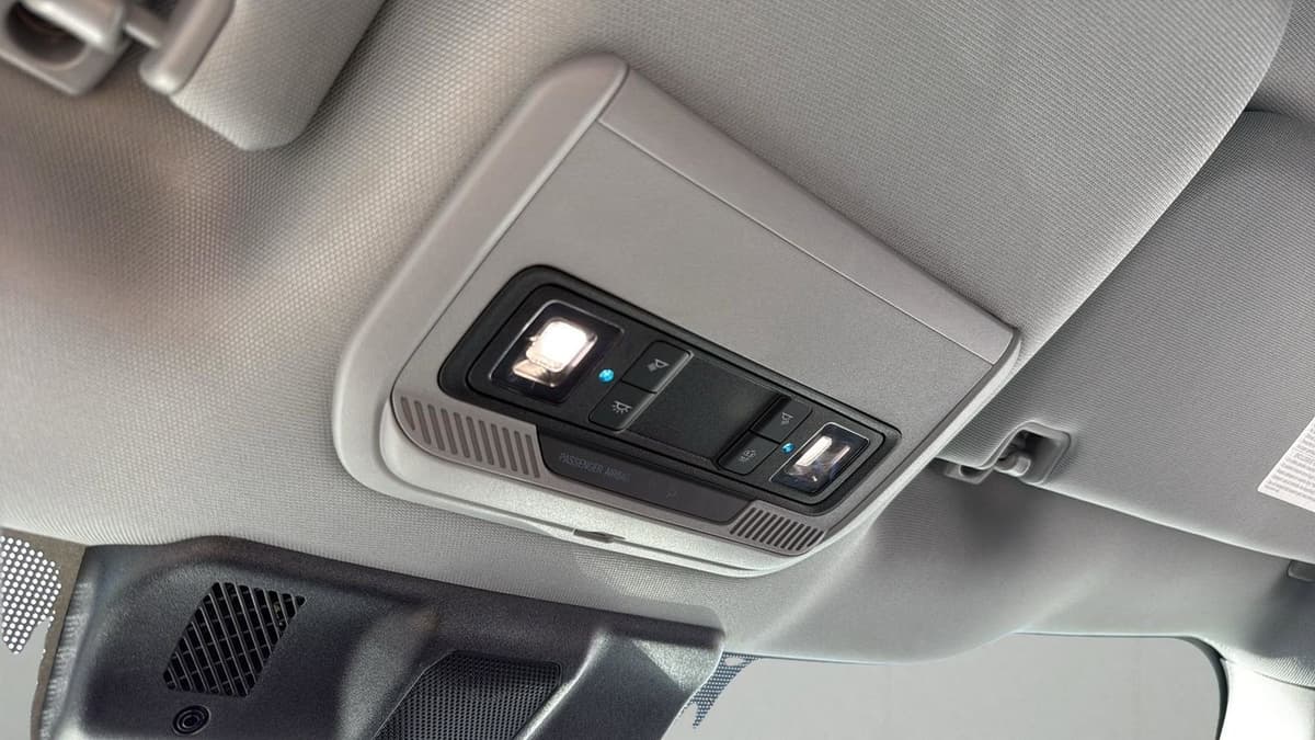 2025 Ford F-150 - Image 23