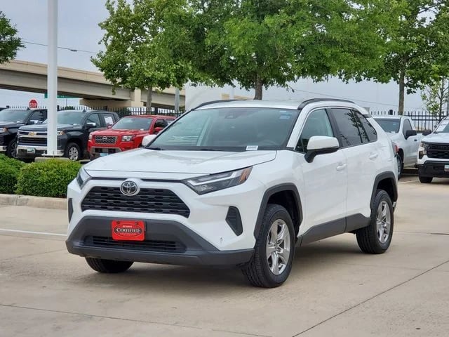 2025 Toyota RAV4 - Image 7