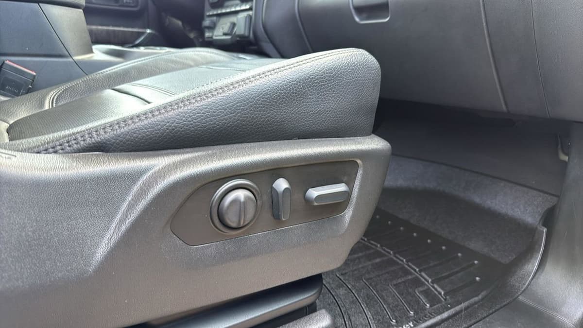 2022 GMC Sierra 2500HD - Image 25