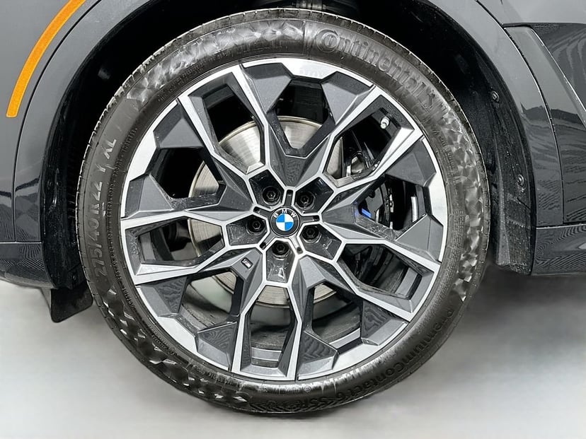 2026 BMW X7 - Image 23
