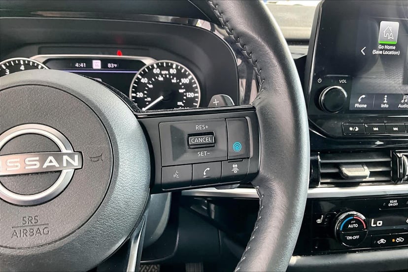 2023 Nissan Pathfinder - Image 24