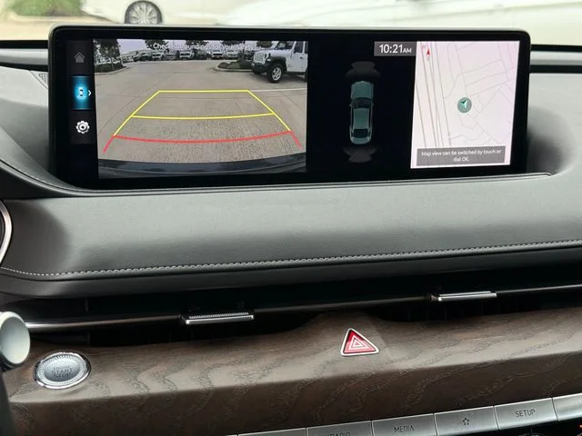 2021 Genesis G80 - Image 16