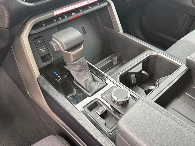 2024 Toyota Tundra - Image 20