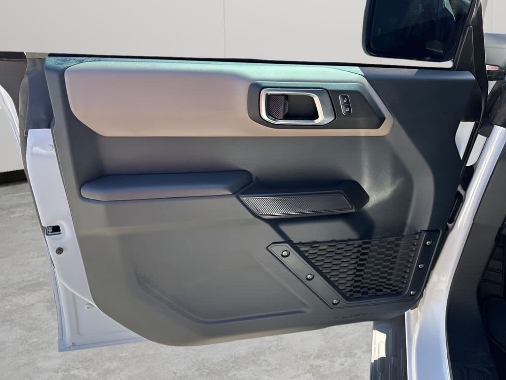 2024 Ford Bronco - Image 25