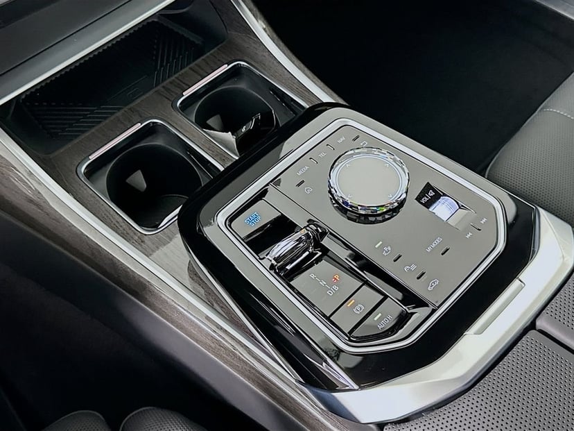 2026 BMW i7 - Image 15