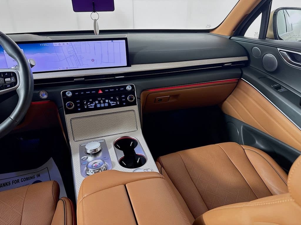 2025 GENESIS GV80 - Image 29