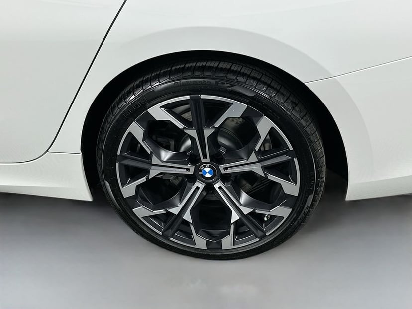2026 BMW 3 Series - Image 23