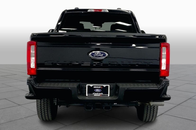 2026 Ford Super Duty - Image 4