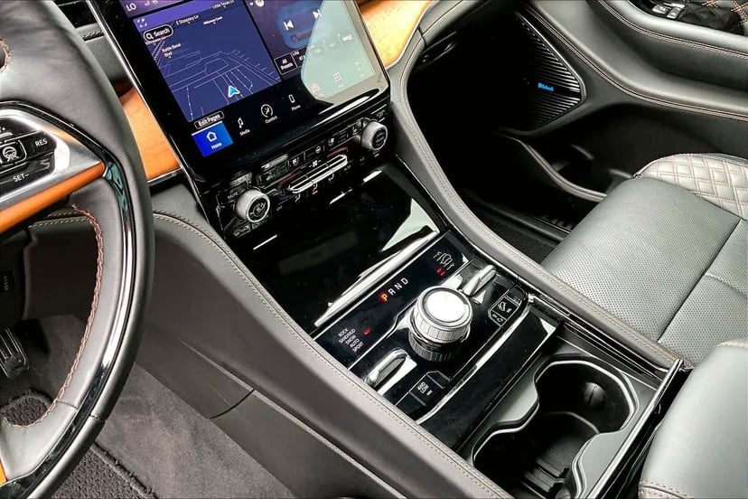 2025 Jeep Grand Cherokee L - Image 17