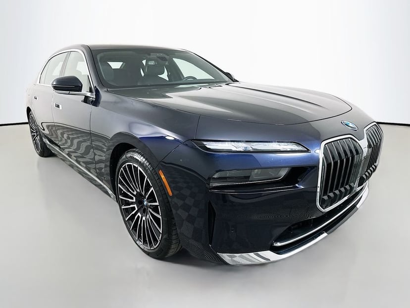 2025 BMW i7 - Image 1