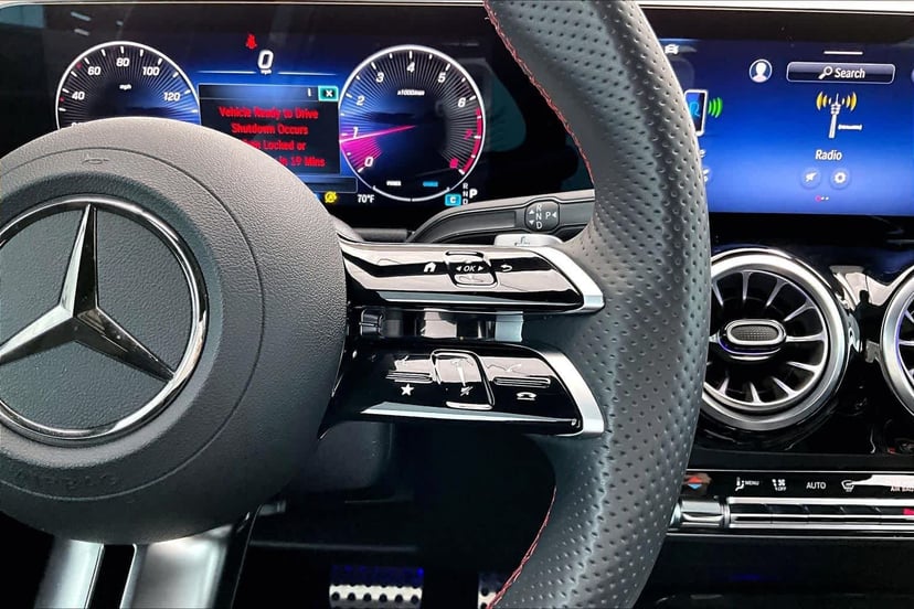 2025 Mercedes-Benz GLA 250 - Image 24