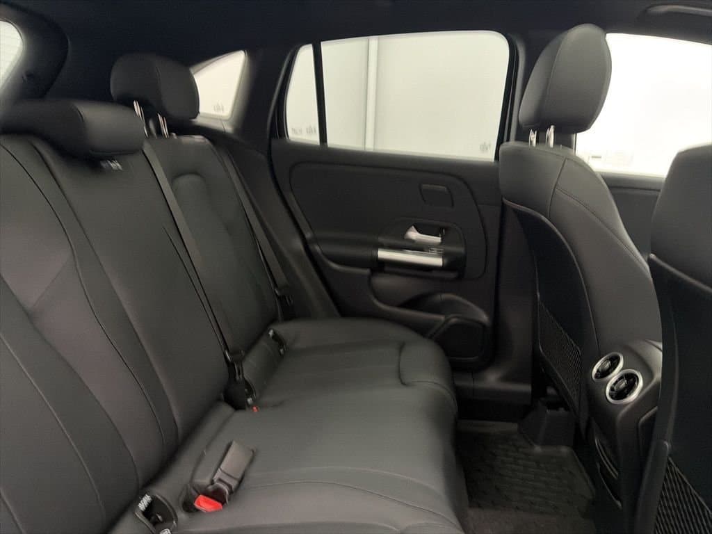 2026 MERCEDES-BENZ GLA - Image 28