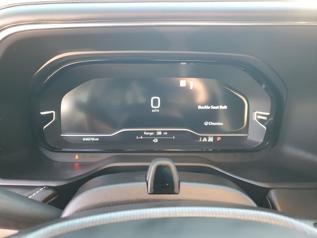 2023 GMC Yukon - Image 38