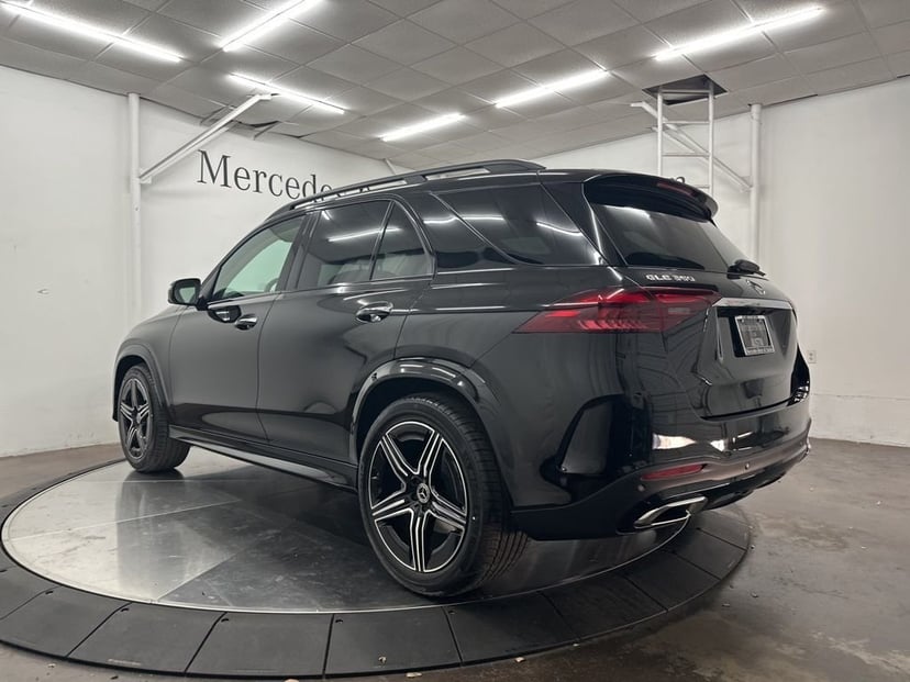 2026 Mercedes-Benz GLE - Image 5