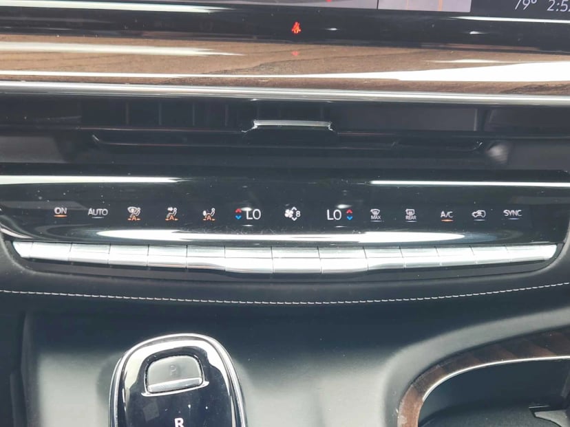 2022 Cadillac Escalade ESV - Image 18