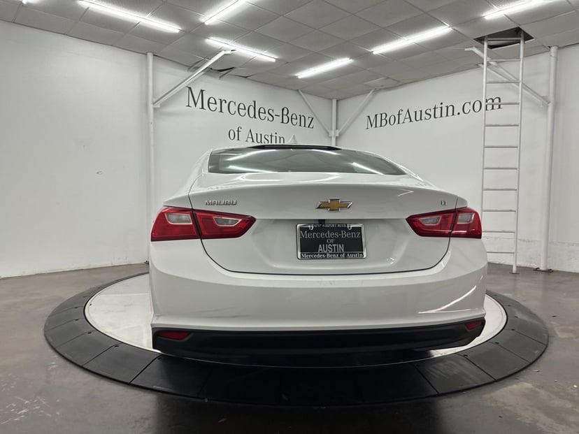2023 Chevrolet Malibu - Image 6