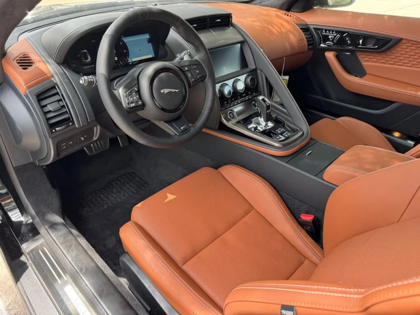 2024 Jaguar F-TYPE - Image 10