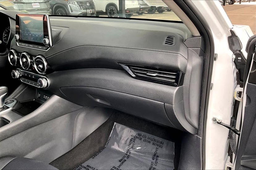 2024 Nissan Sentra - Image 18