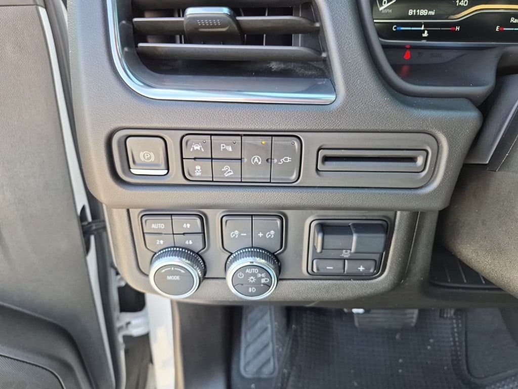 2022 GMC Yukon XL - Image 33